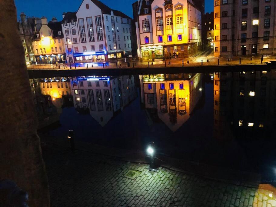 Vibrant Apartment At The Shore In Leith Édimbourg Extérieur photo